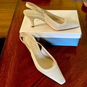 Cream, sling back, dress pumps.  Worthington. 8-1/2M(B)